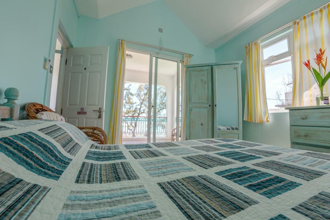 Villa Bella Charming Beachfront Guesthouse Блу-Бей Екстер'єр фото